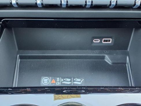 New 2026 GMC Yukon XL AT4 w/ AT4 Premium Package image 9