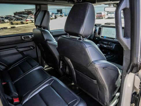 Used 2025 Ford Bronco Outer Banks image 21