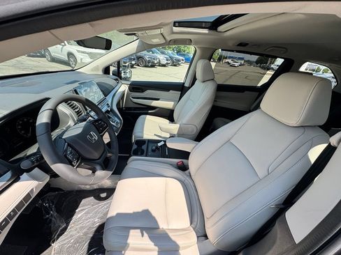 New 2026 Honda Odyssey EX-L image 9