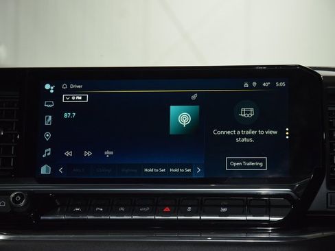 Used 2024 Chevrolet Silverado 1500 High Country w/ Technology Package image 33