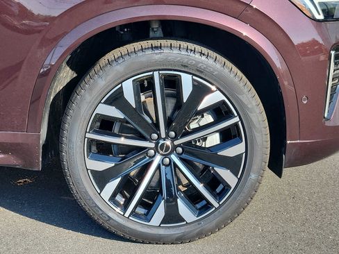 Used 2026 Volvo XC90 B6 Plus w/ Protection Package AWD/4WD image 8