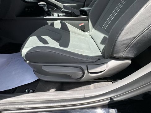 Used 2023 Hyundai Elantra SEL FWD image 18
