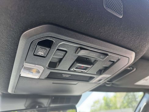 New 2026 Toyota 4Runner Limited AWD/4WD image 31