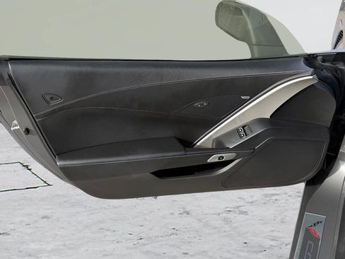 Used 2016 Chevrolet Corvette Stingray Coupe image 12