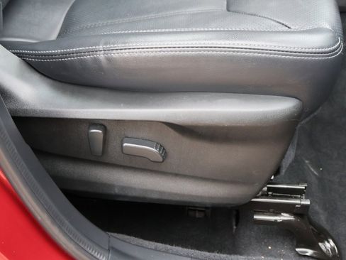 Used 2020 Subaru Forester Touring image 11