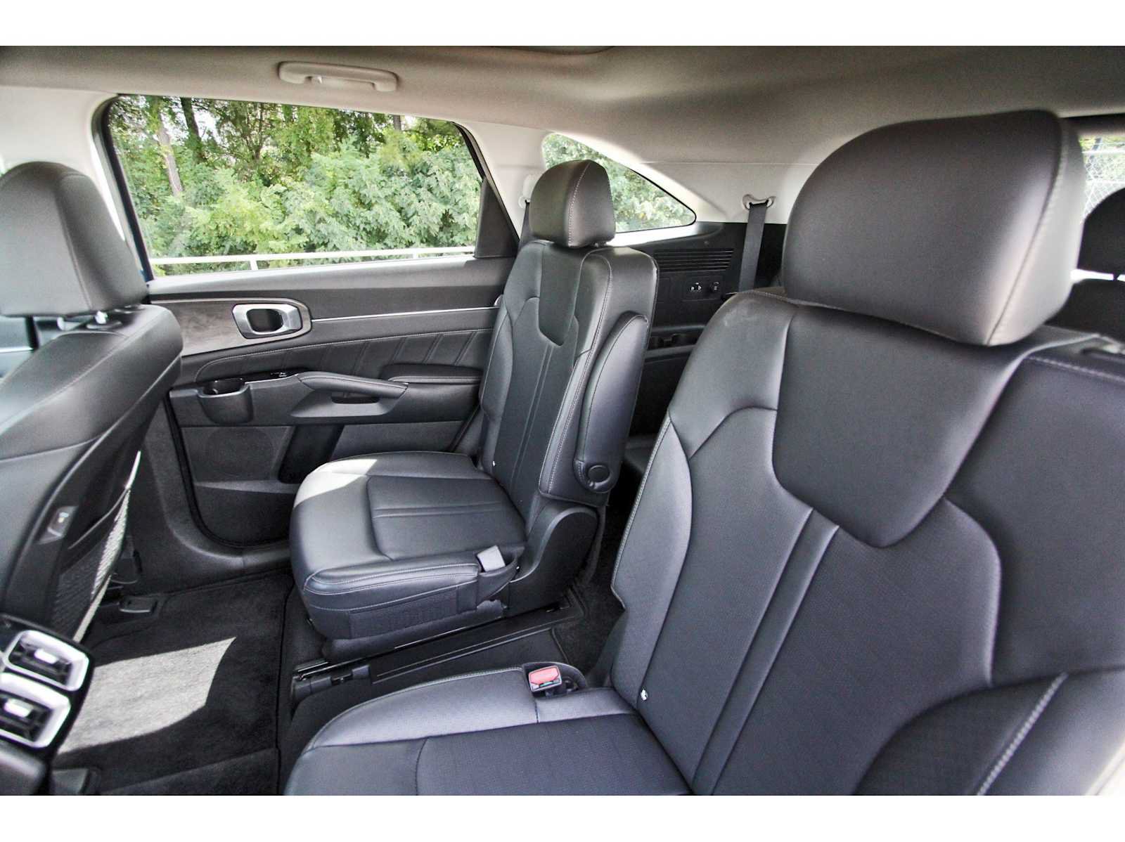 Used 2024 Kia Sorento SX AWD/4WD image 12