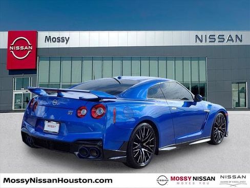 Certified 2024 Nissan GT-R w/ Floor Mat Package image 7