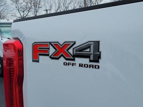 New 2026 Ford F250 XL w/ FX4 Off-Road Package image 13