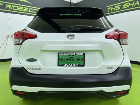 Used 2018 Nissan Kicks SR w/ Premium Package FWD image 8