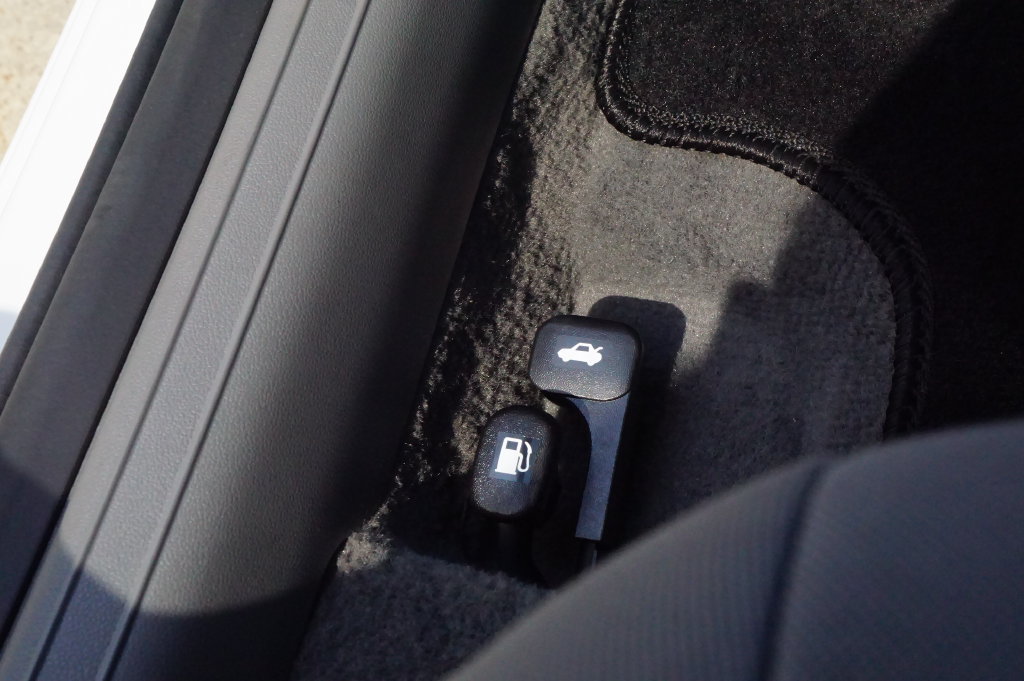 New 2026 Hyundai Elantra Hybrid FWD image 15
