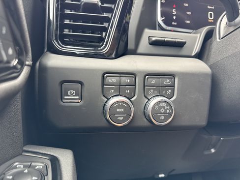 New 2026 GMC Sierra 3500 AT4 w/ AT4 Premium Plus Package image 25