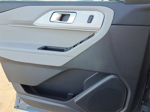 New 2026 Ford Explorer Active image 19