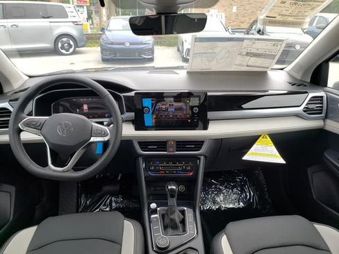 New 2025 Volkswagen Taos SEL AWD/4WD image 8