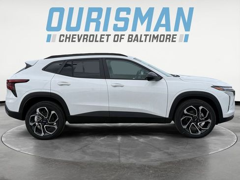 New 2026 Chevrolet Trax RS w/ Sunroof Package image 7