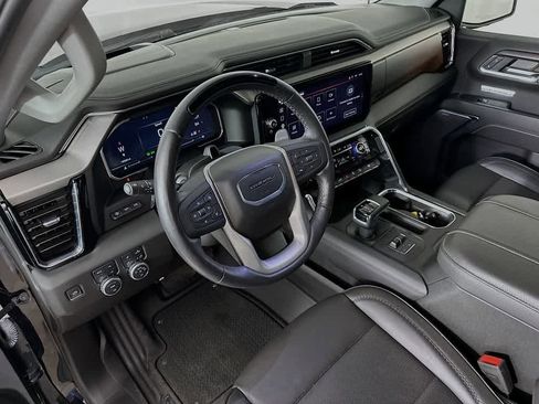 Used 2024 GMC Sierra 1500 Denali AWD/4WD image 2