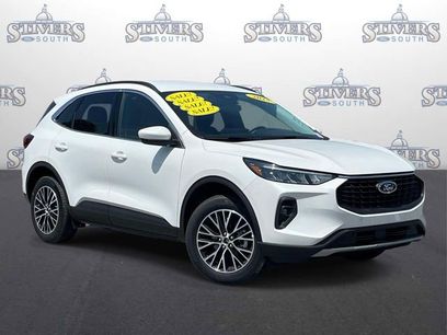 New 2025 Ford Escape SE