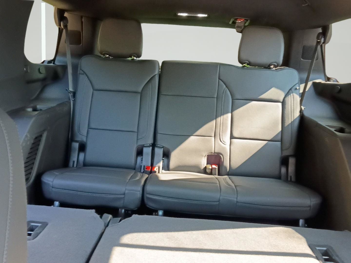 Used 2024 Chevrolet Tahoe Z71 w/ Luxury Package AWD/4WD image 35