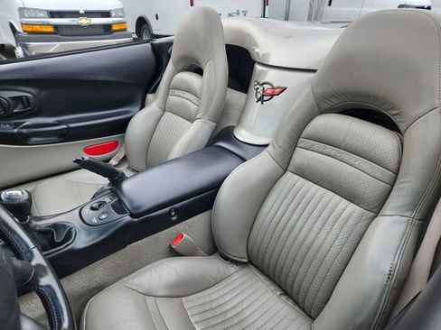 Used 2001 Chevrolet Corvette Base w/ Preferred Equipment Group2 image 42