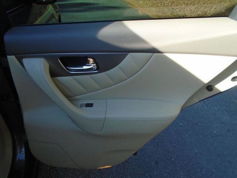 Used 2015 INFINITI QX70 Base AWD 4dr SUV image 21