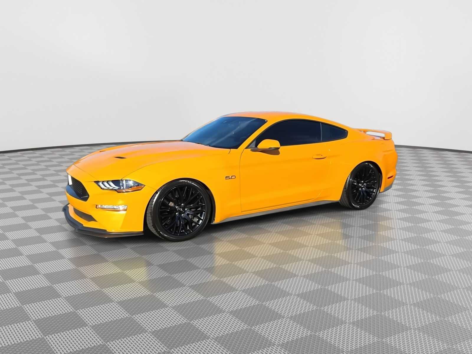 Used 2019 Ford Mustang GT Premium w/ GT Performance Package RWD image 4