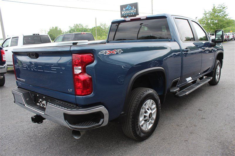 Used 2025 Chevrolet Silverado 2500 LT w/ Convenience Package AWD/4WD image 5