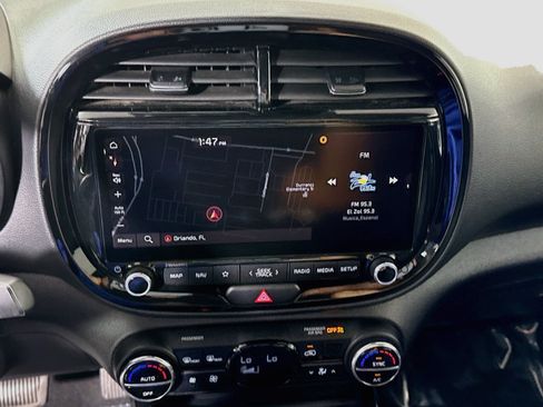 Used 2023 Kia Soul S FWD image 18
