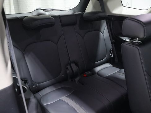 Used 2025 Honda Pilot EX-L image 21