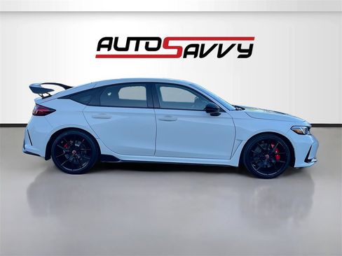 Used 2024 Honda Civic Type R image 8