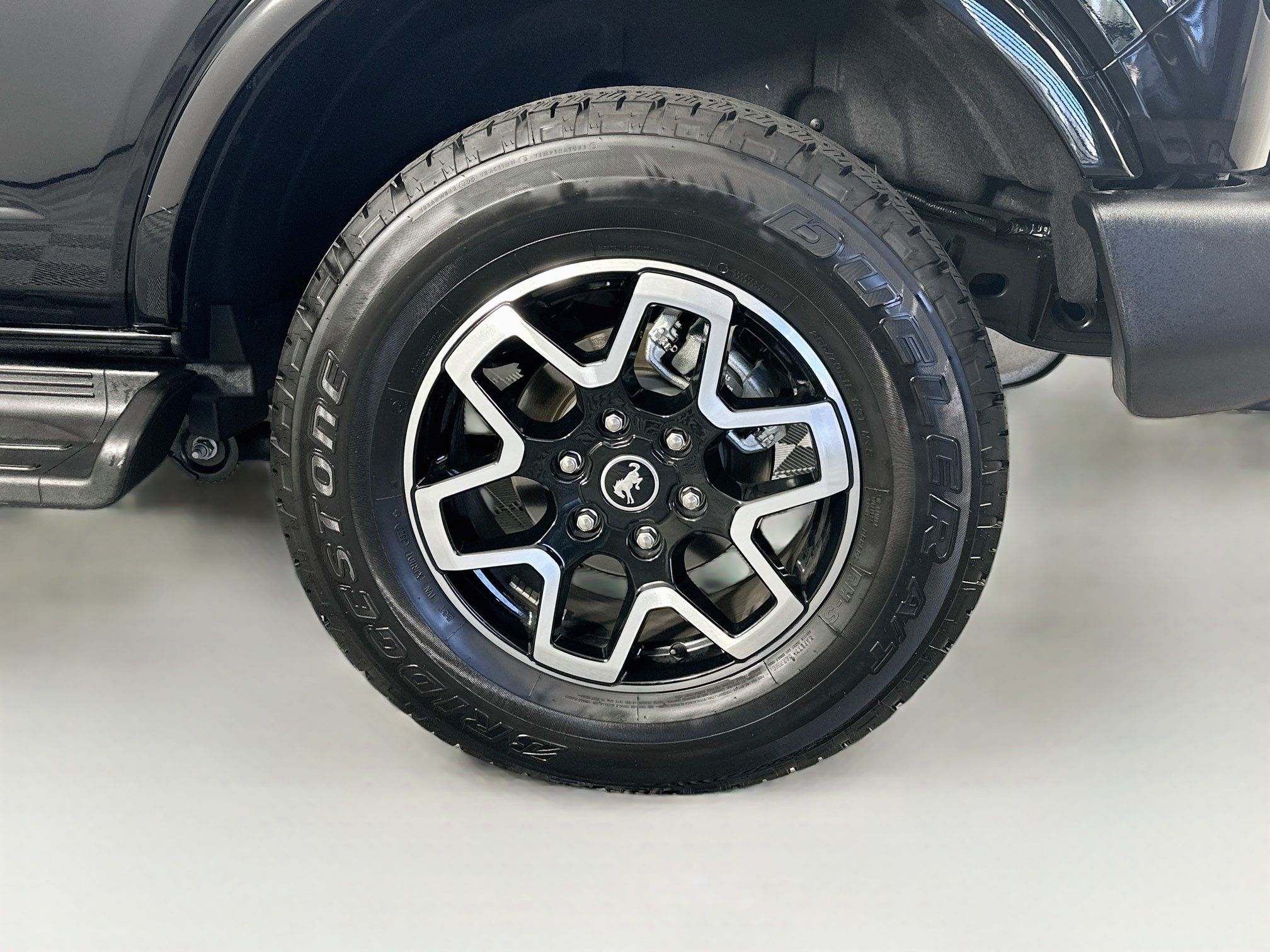 Used 2025 Ford Bronco Outer Banks AWD/4WD image 11