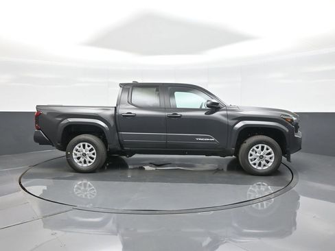 New 2026 Toyota Tacoma SR5 AWD/4WD image 9