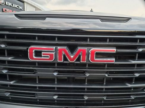 New 2026 GMC Sierra 1500 Pro w/ Graphite Edition AWD/4WD image 10