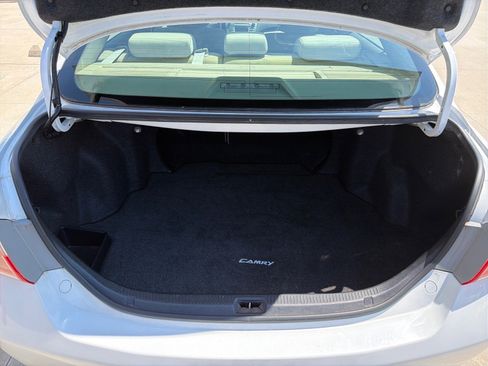 Used 2009 Toyota Camry LE FWD image 9