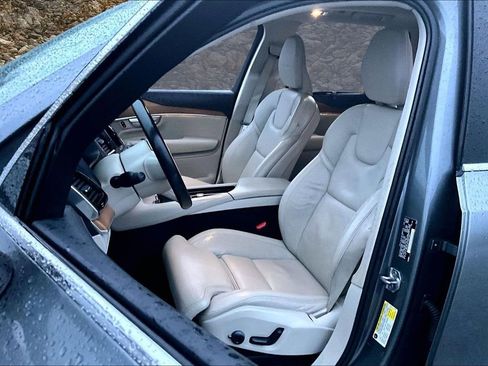 Used 2019 Volvo XC90 T6 Inscription w/ Protection Package image 22