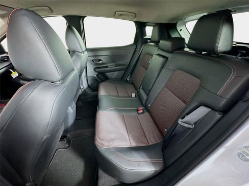 New 2026 Nissan Kicks SR FWD image 21