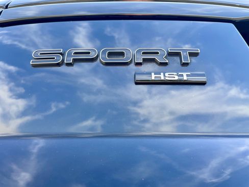 Used 2022 Land Rover Range Rover Sport HST image 33