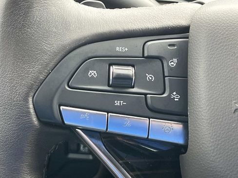 Certified 2022 Cadillac Escalade ESV Sport w/ Touring Package image 31