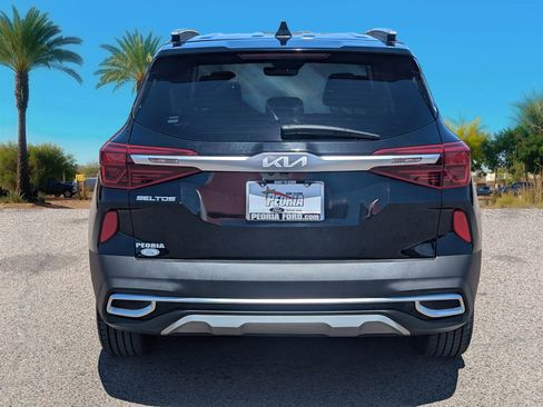Used 2022 Kia Seltos SX w/ Sunroof Package AWD/4WD image 4