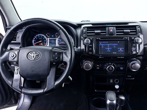 Used 2018 Toyota 4Runner TRD Off-Road Premium AWD/4WD image 4