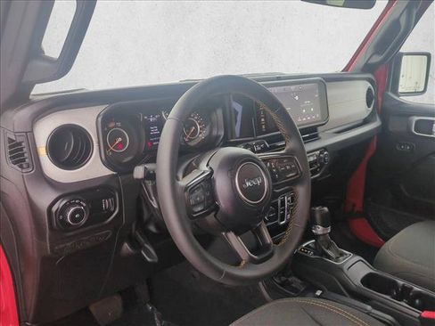 Used 2024 Jeep Wrangler Unlimited Sport AWD/4WD image 10
