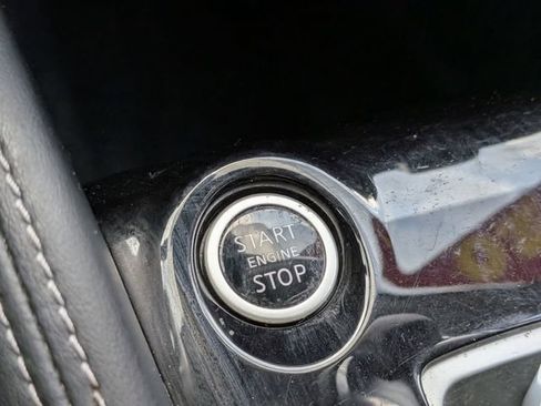 Used 2020 Nissan Kicks SR FWD image 27