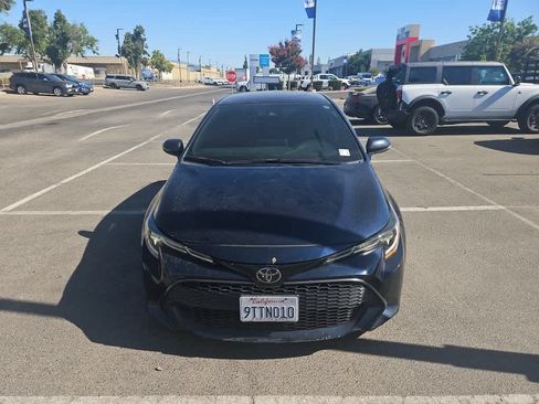 Used 2021 Toyota Corolla SE FWD image 2