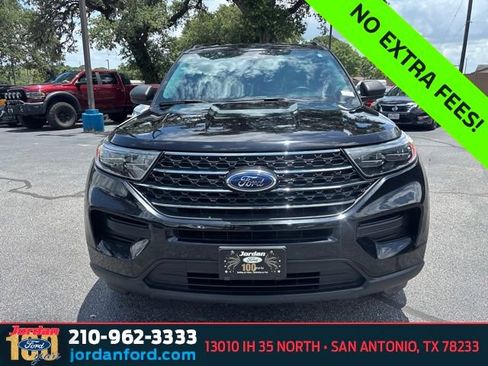 Certified 2024 Ford Explorer XLT RWD image 2