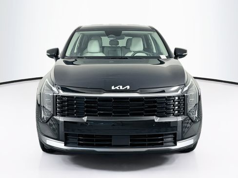 Used 2026 Kia Sportage EX FWD image 2