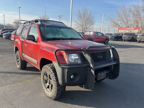Used 2013 Nissan Xterra S w/ Value Package image 2