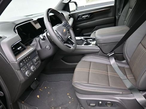 New 2026 Chevrolet Suburban High Country AWD/4WD image 8