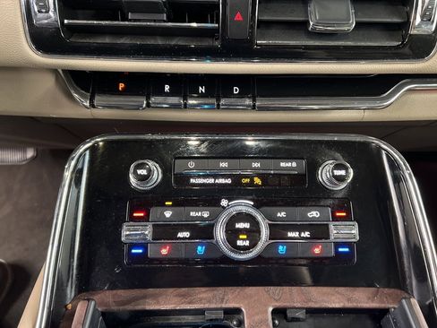 Certified 2022 Lincoln Navigator L Reserve image 13