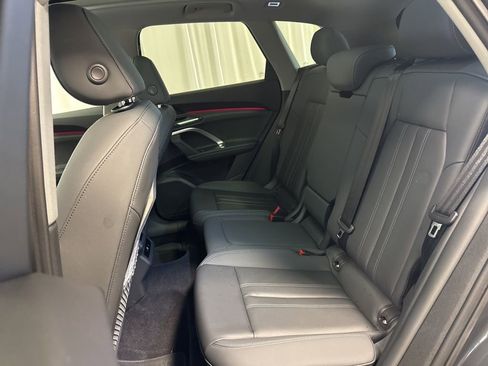 Certified 2025 Audi Q5 Premium w/ Convenience Package image 28
