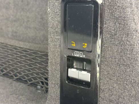 Used 2024 Land Rover Range Rover Sport Dynamic SE image 43