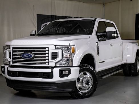 Used 2021 Ford F350 Lariat w/ Lariat Value Package image 4