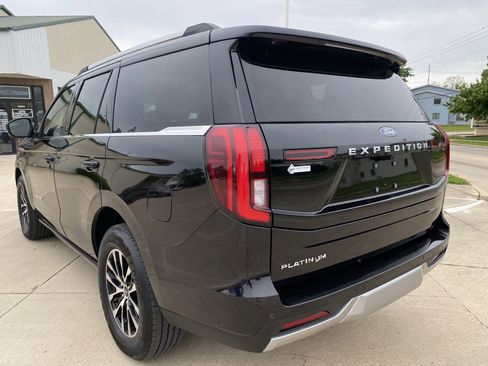 Used 2025 Ford Expedition Platinum AWD/4WD image 8